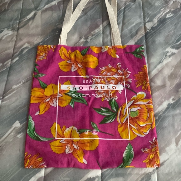 Colorful flowered cloth tote bag from Sao Paolo Brazil about 15.5 x 14.5 in NWOT - Picture 2 of 6